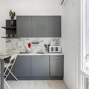 https://bright-apt-600mt-from-viale-zara.it-lombardy.com
