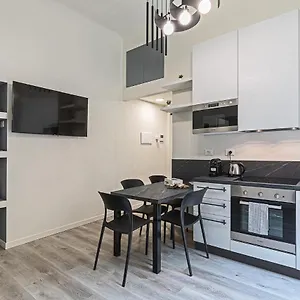 https://la-boutique-milano-appartamento-in-porta-romana.it-lombardy.com