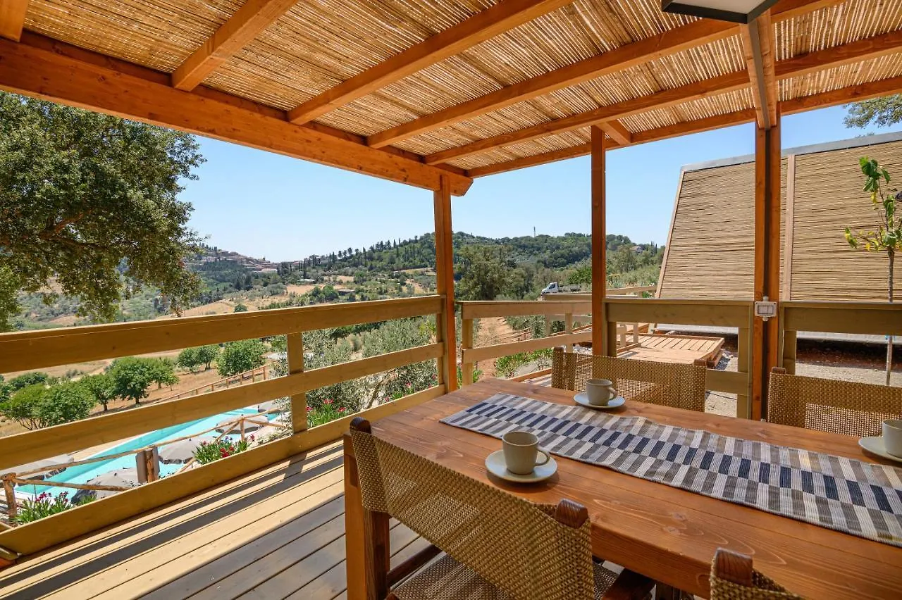 Il Castagno Toscana Glamping Campiglia Marittima 0*,  Italië